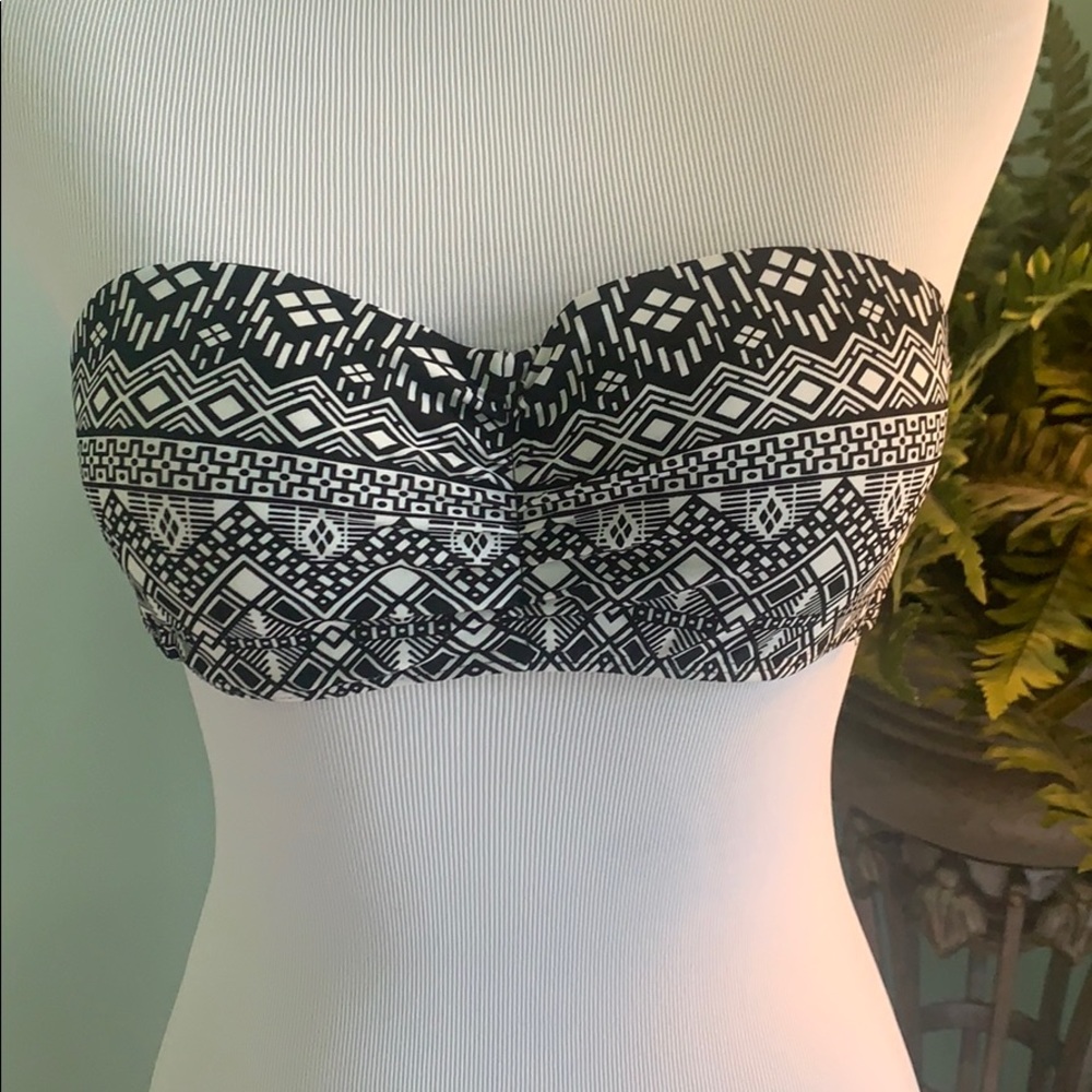Xhilaration Black & White Aztec Strapless Bikini